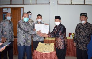 Kesepakatan Alih Pengelolaan Akbid Wira Buana Kepada Dr.H. Andi Warisno,M.MPd