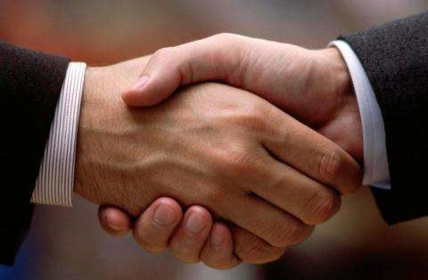 Hukum Perikatan Syariah dalam Jasa Pemesanan