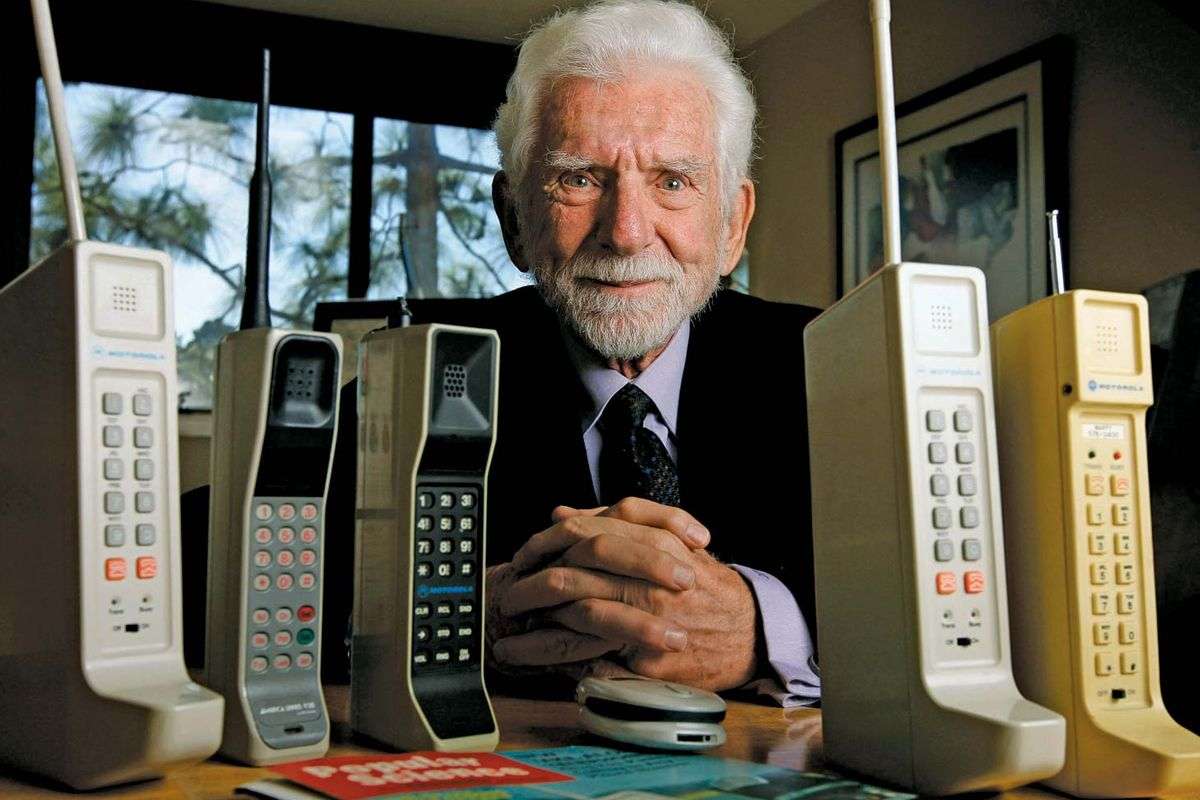 Martin Cooper: Bapak Handphone dan Cikal Bakal Revolusi Komunikasi Modern